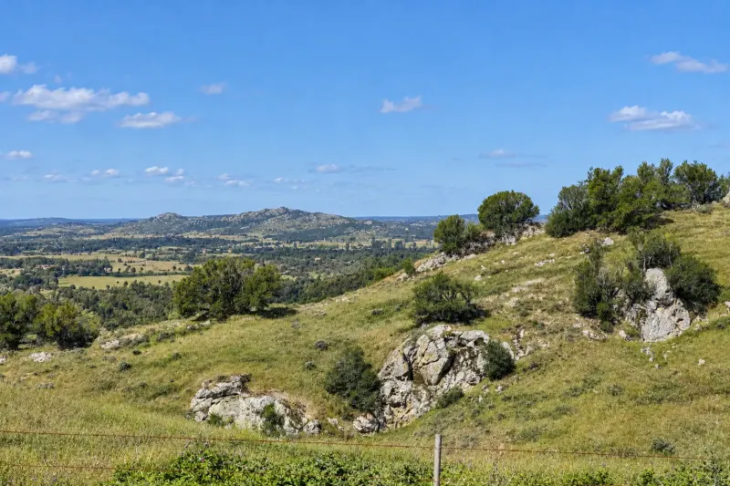 Sierras de Maldonado con afloramientos de granito